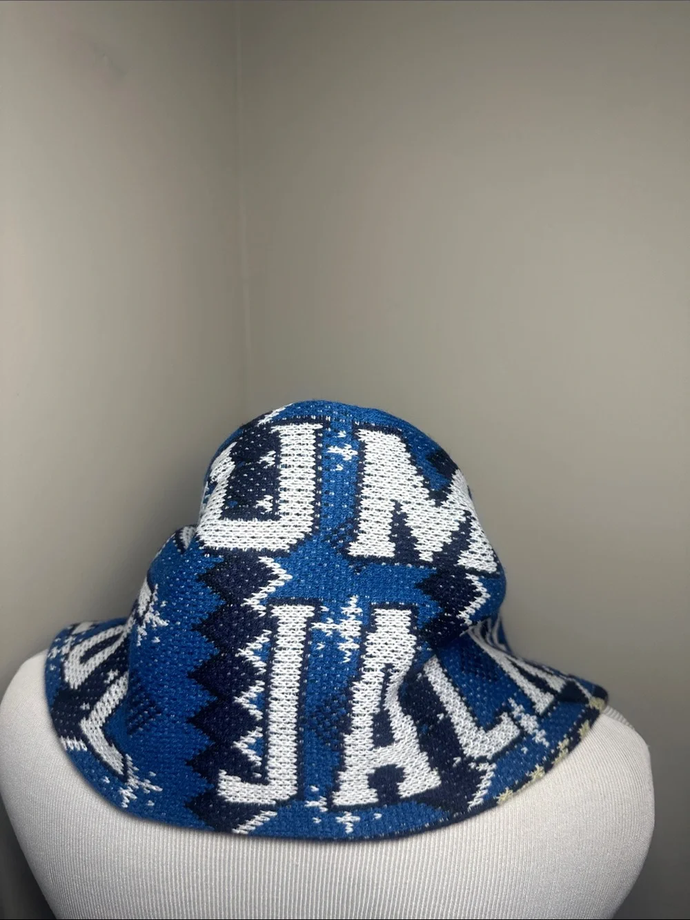 Columbus blue jackets Bold Blue and navy blue reversible scarf